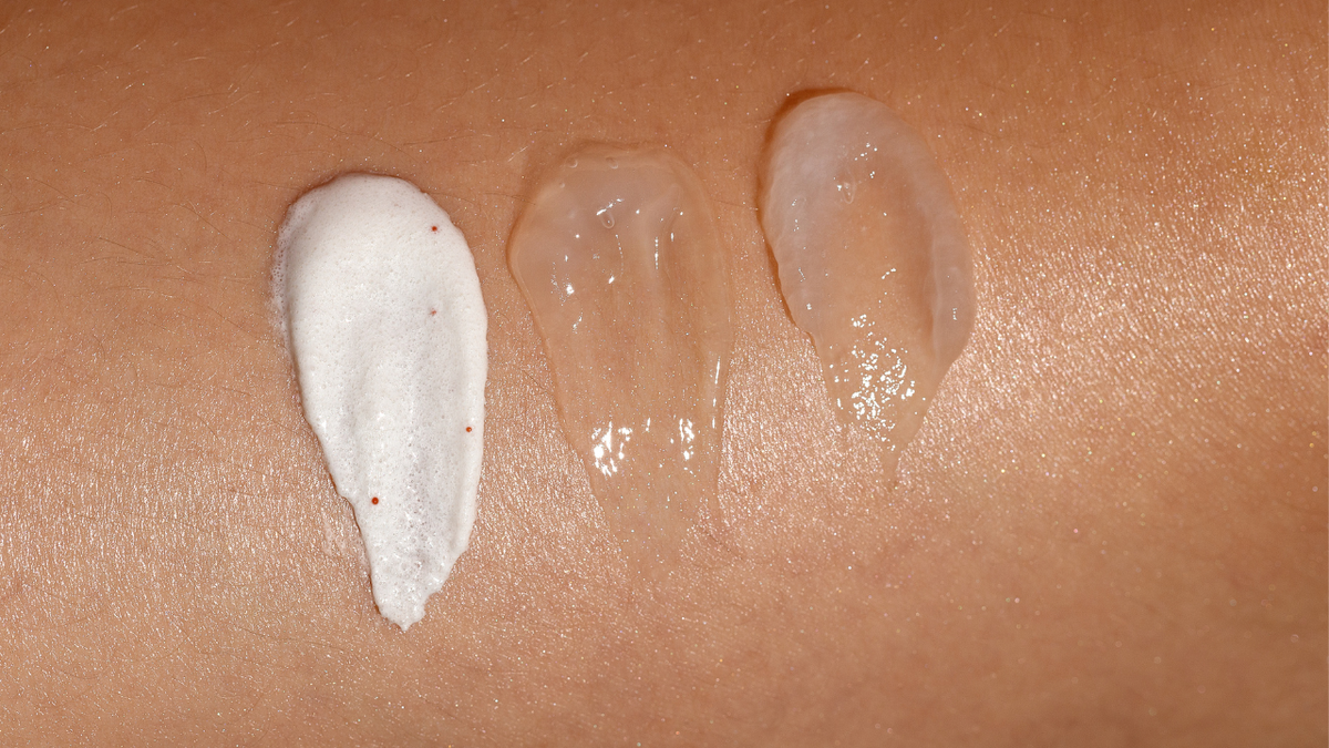 Skincare Texturen auf einem Oberschenkel