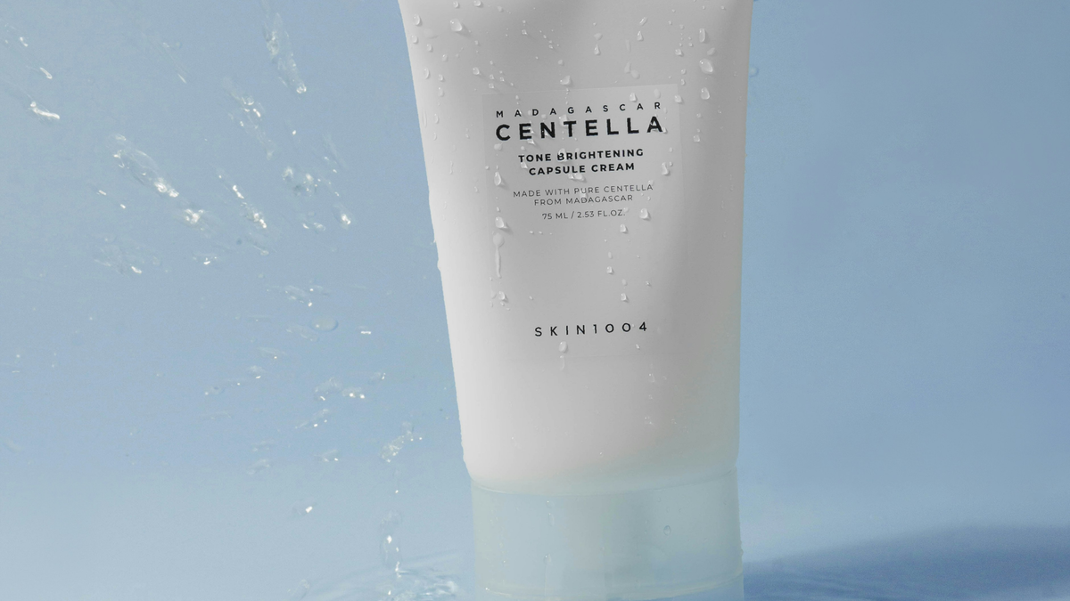 Aufnahme Centella Skin1004 Produkt mit Wasserspritzern