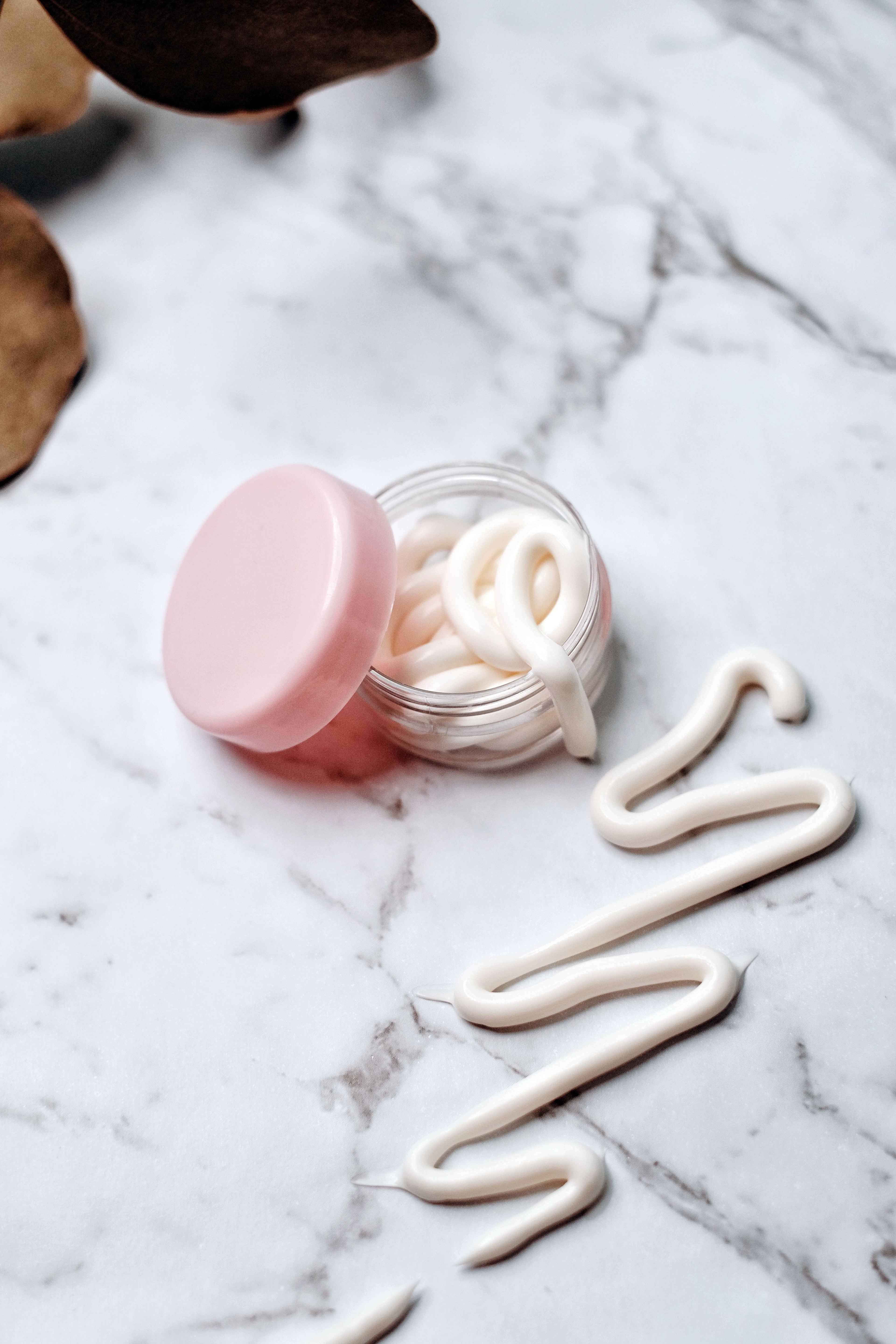 Ceramide-Creme stärkt die Hautbarriere